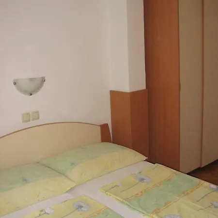 Apartmani Manuela Lopar Camera foto