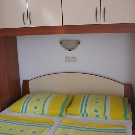 Apartmani Manuela Lopar Camera foto