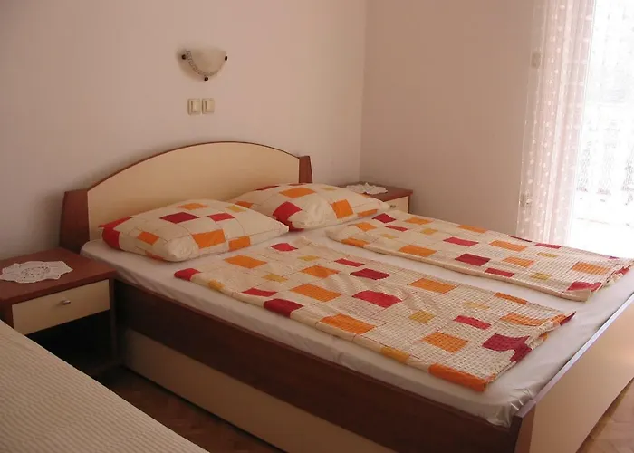 Apartmani Manuela Lopar