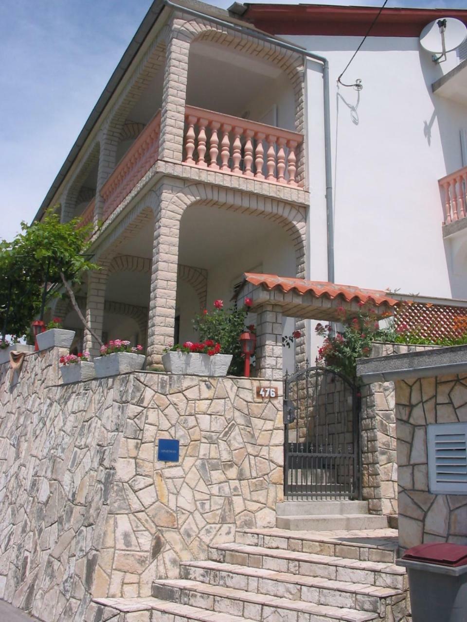 Apartment Manuela Lopar